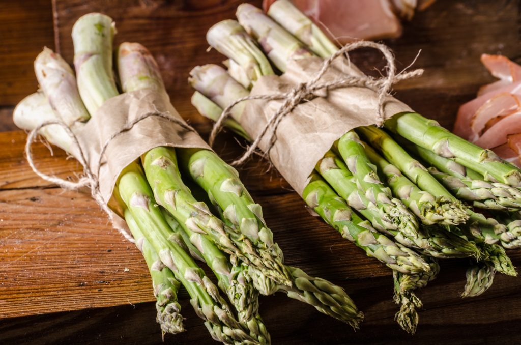 Fresh asparagus with bacon
